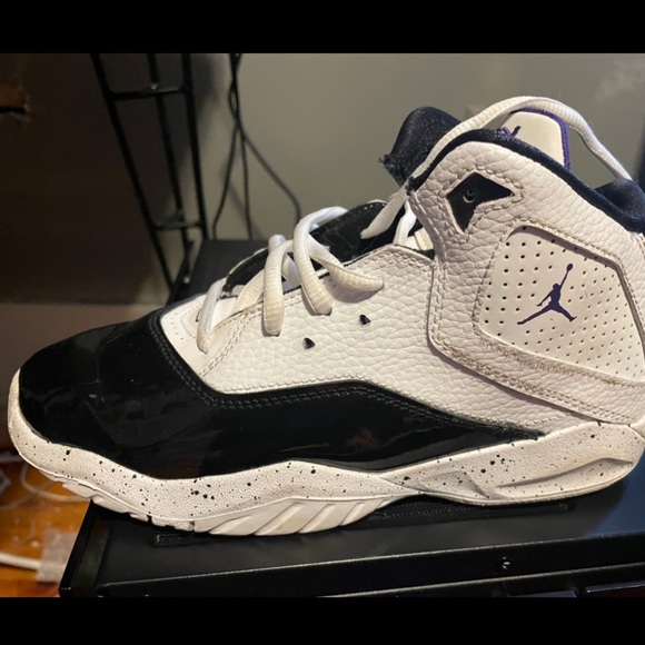 Jordan’s - Picture 2 of 2